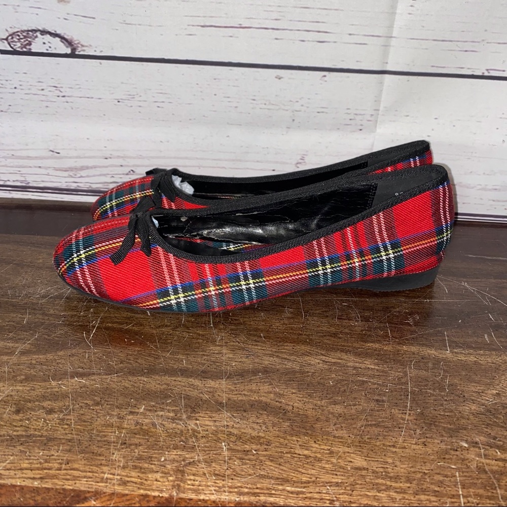 Nine West Joanna Red Plaid Tartan Flats Shoes Women’s Size 9